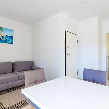 Island Getaway Apartment